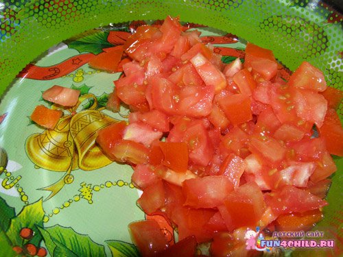 Салат с рукколой и помидорами