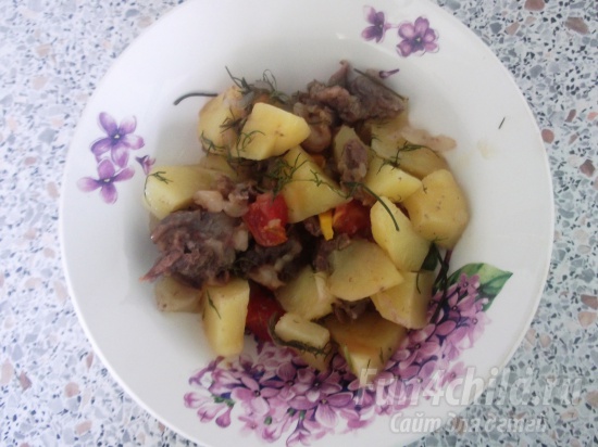 Картофель с мясом и овощами, запеченный в рукаве