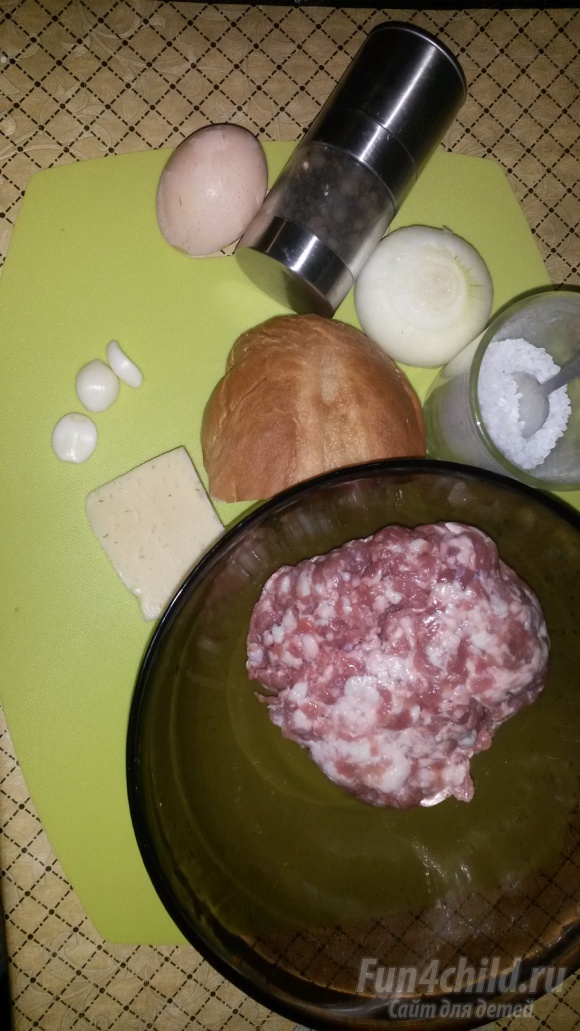 Котлеты с сыром и сливочным маслом внутри