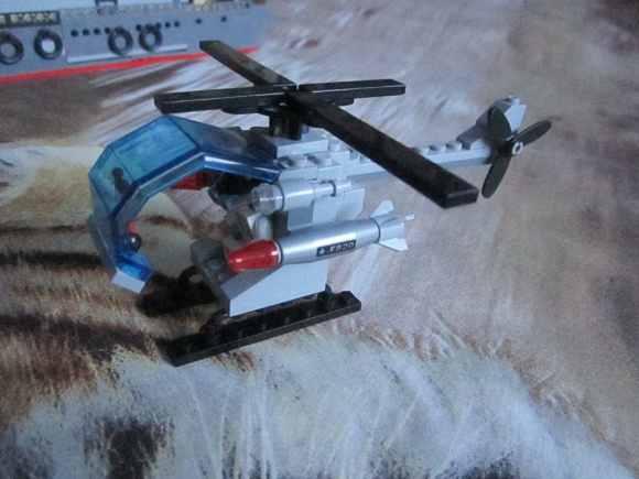 Конструктор Combat Zones series 820 Frigate
